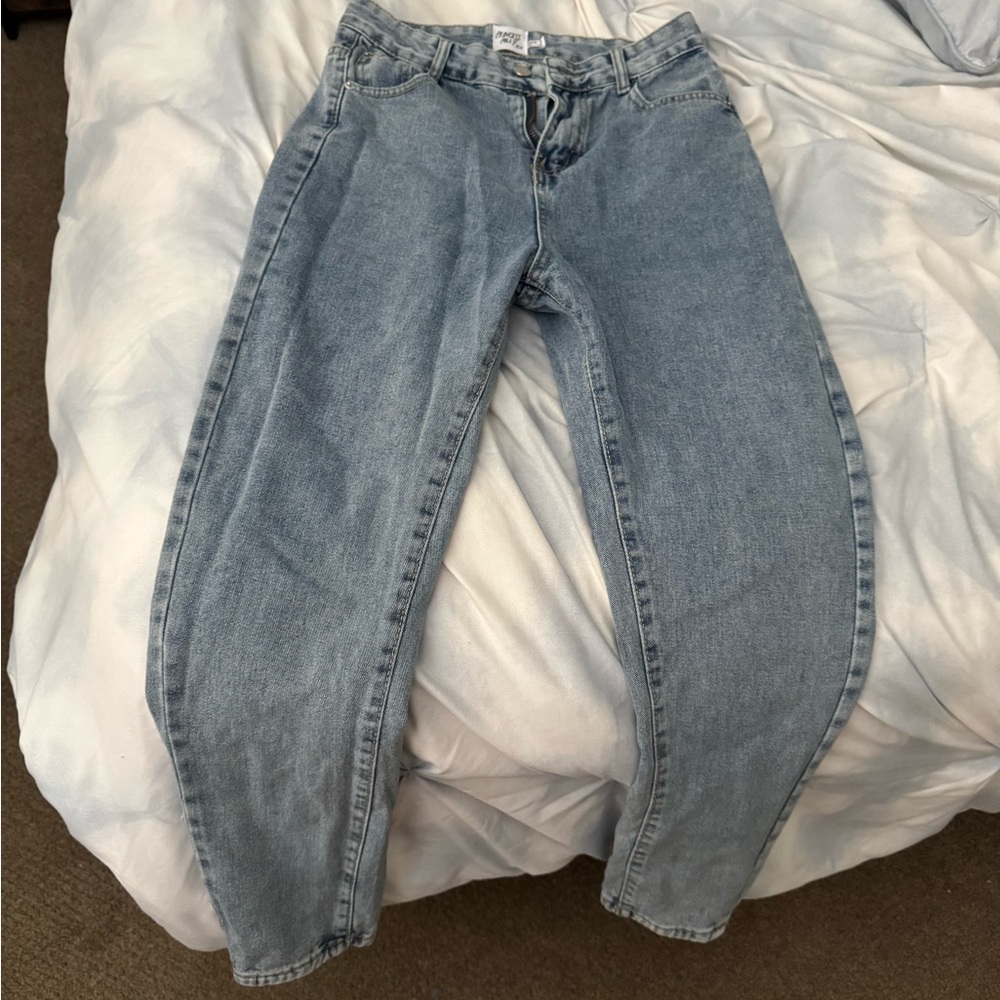 Jeans - Picture 2 of 4